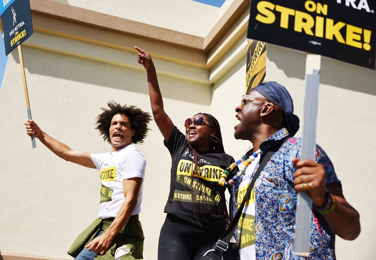 The Hollywood strike gets uglier as the studios spike talks over an $800 million residuals ask. The guild calls out ‘bully tactics’ and says that’s a 60% overstatement 1 e7c40017 GettyImages 1713812792 e1697133304515