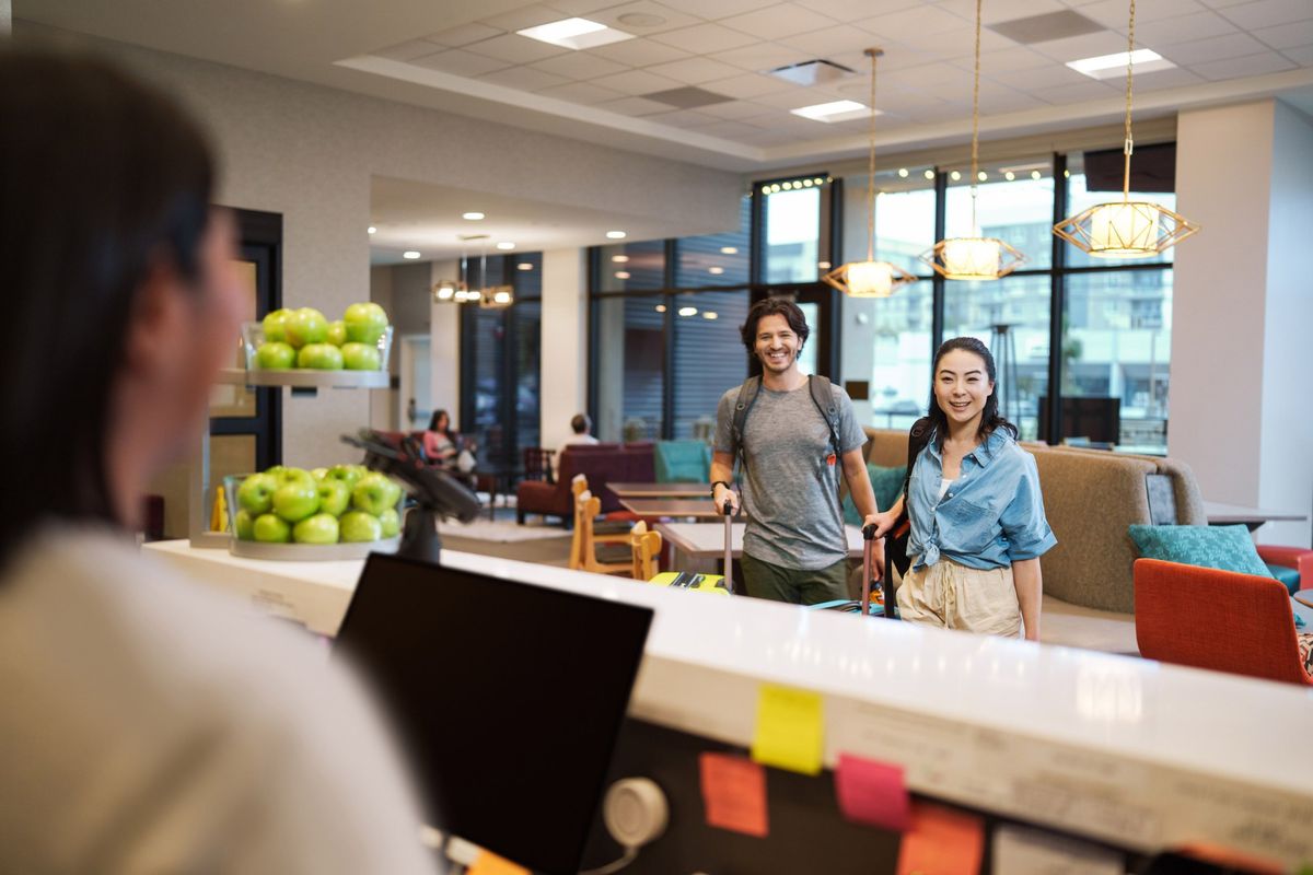 Airlines slow to take off on cloud tech, but it’s not too late to upgrade 1 fffe333e Hilton Team Member and Guests Greeting