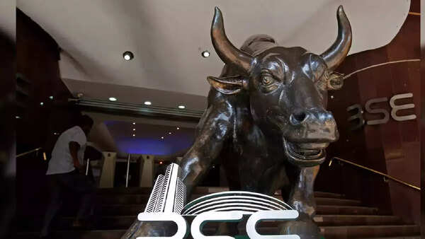 Closing Bell: Sensex extends winning run on Diwali Muhurat trade, settles 63 pts higher, Nifty above 25,850 – The Economic Times
