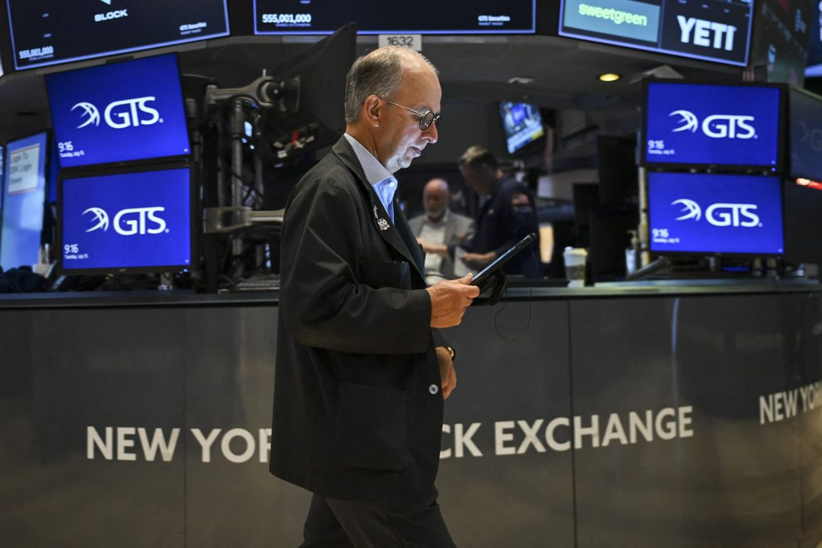 Stocks rise Thursday after strong corporate earnings reports 1 0edd432d GettyImages 2224573744 e1752779294211
