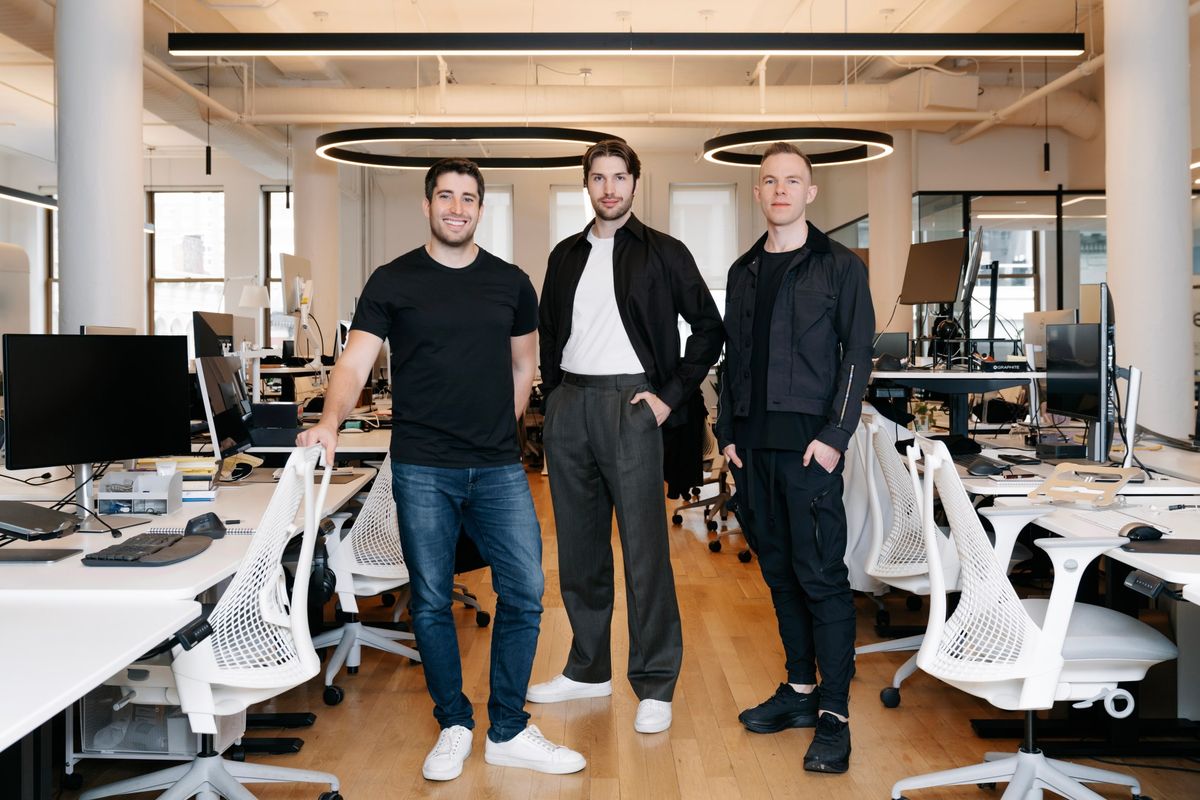 Exclusive: Cursor acquires code review startup Graphite as AI coding competition heats up | Fortune 1 0fcc2b61 Graphite
