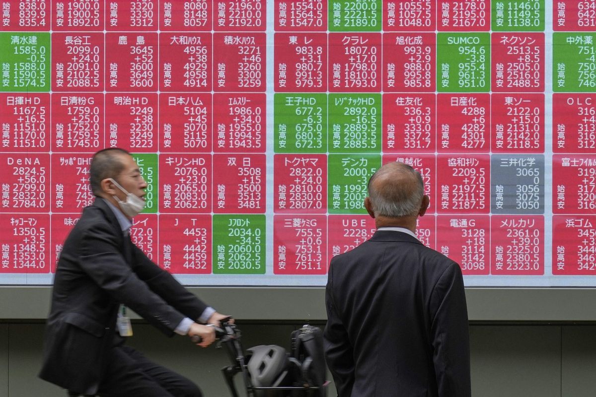 European markets surge on Trump call to delay 50% EU tariffs until July 9 1 10d384cb AP25146085091655 e1748251945280