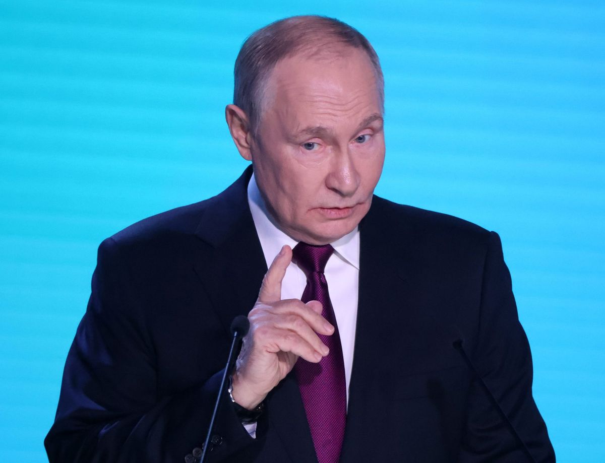 Secret U.S.-Russia talks led to plan that blindsided Ukraine | Fortune 1 13e7a9cb GettyImages 2246915992 e1763941733267
