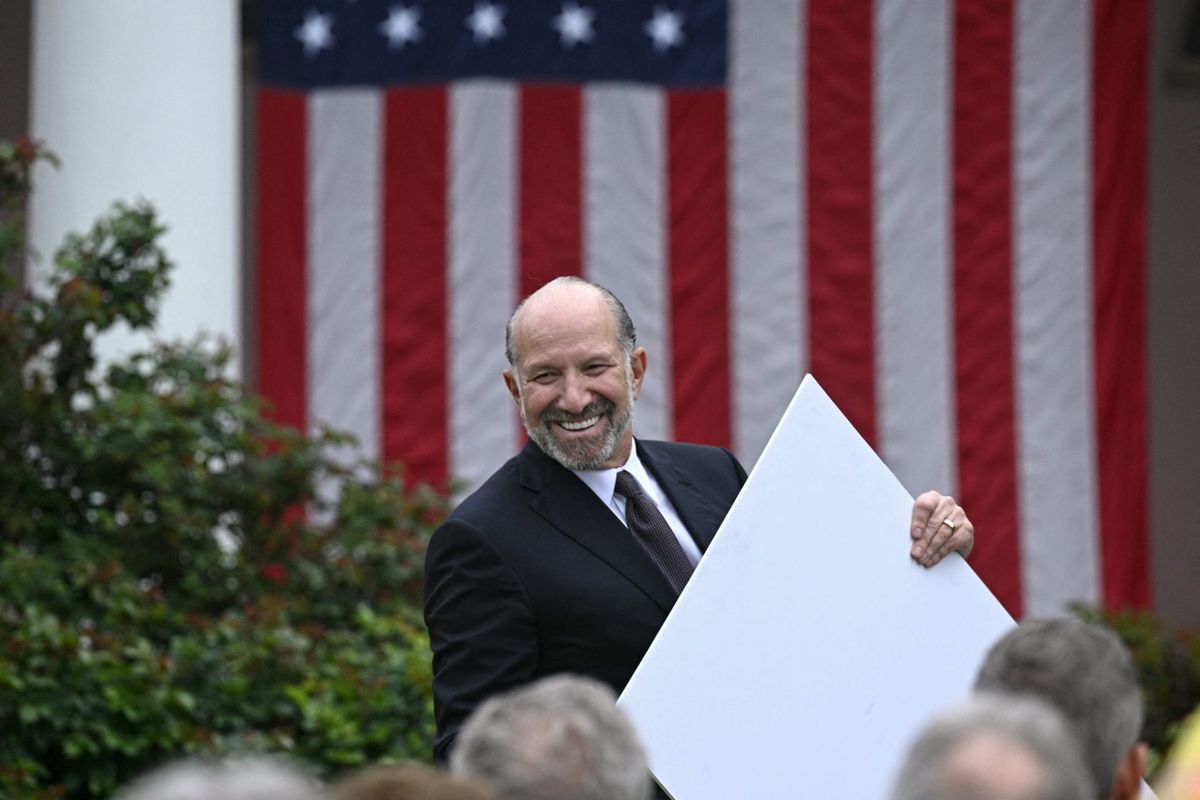 Commerce Secretary Howard Lutnick says tariff exemption on electronic devices is temporary and semiconductor duties will come in ‘a month or two’ 1 13e9cba0 GettyImages 2207587847 e1744572062213