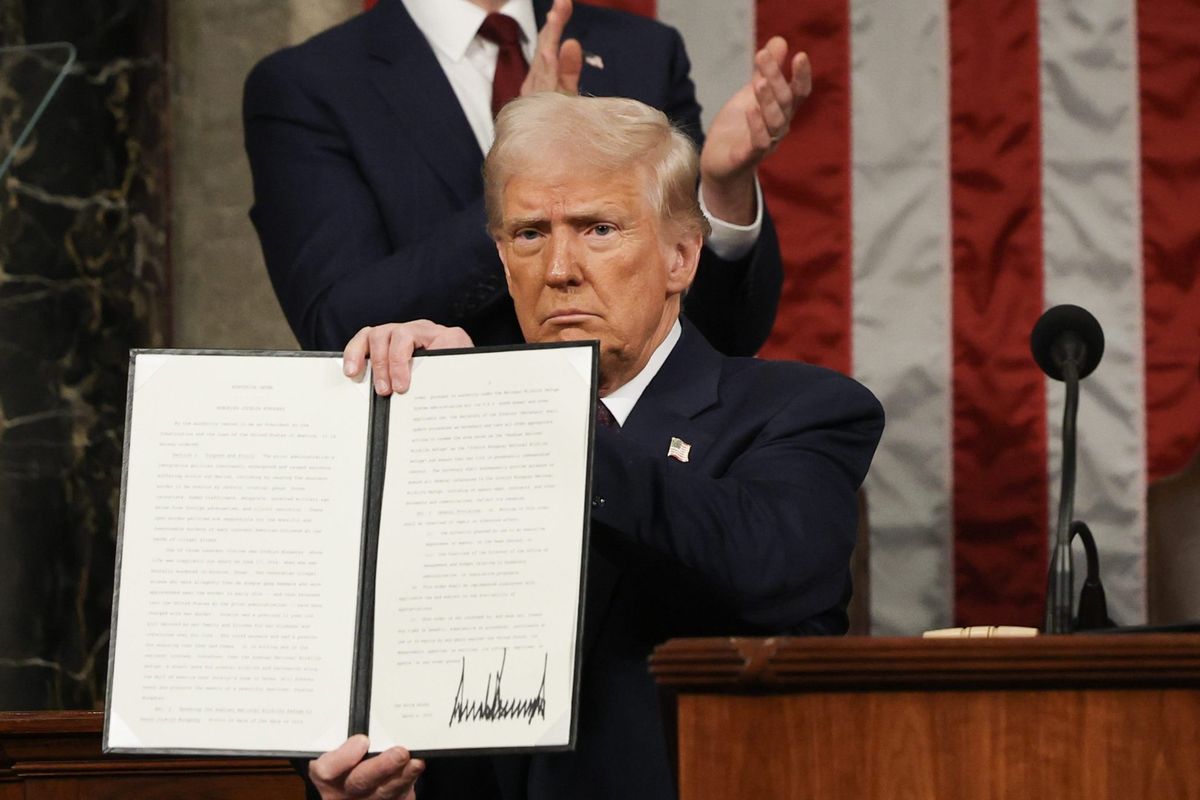Trump signs order for strategic crypto reserve, adds 200,000 seized Bitcoins 1 16f7a57a GettyImages 2203344665 e1741309007287