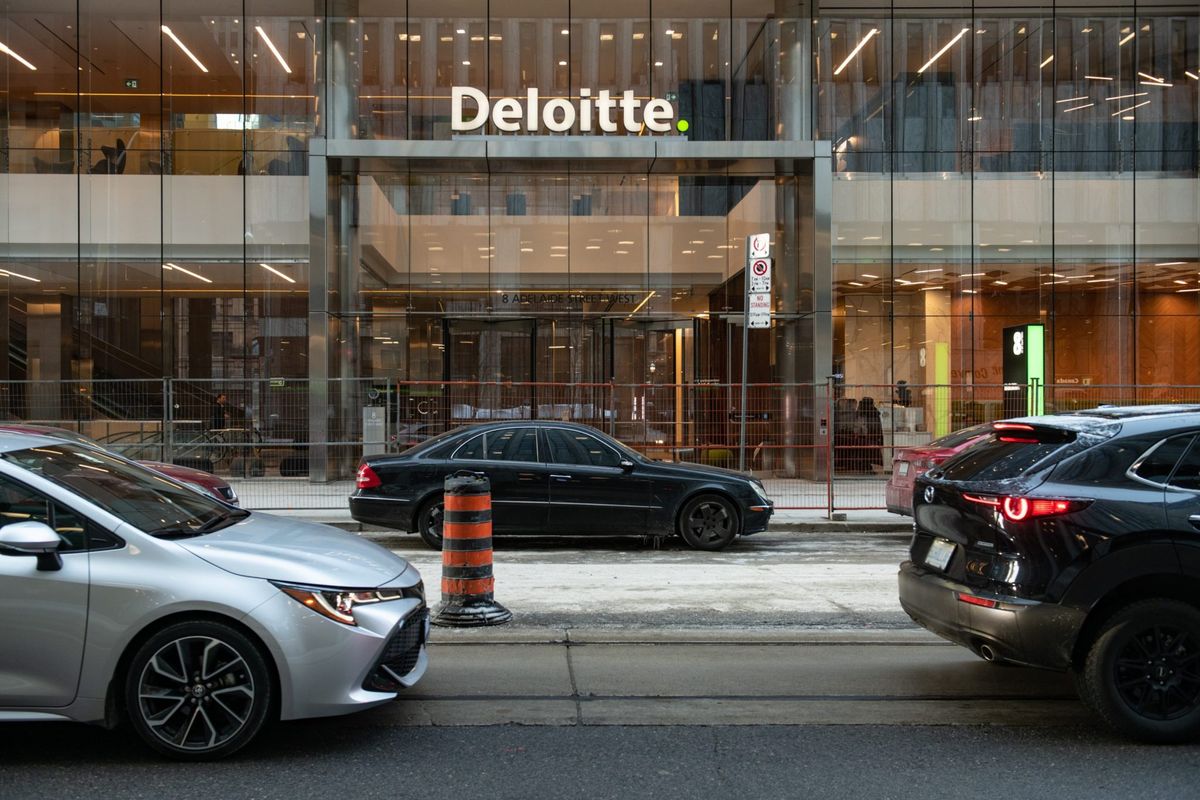 Deloitte is tracking office attendance to decided bonuses for some staff 1 2fd57dc2 GettyImages 1246300888 e1741186950109
