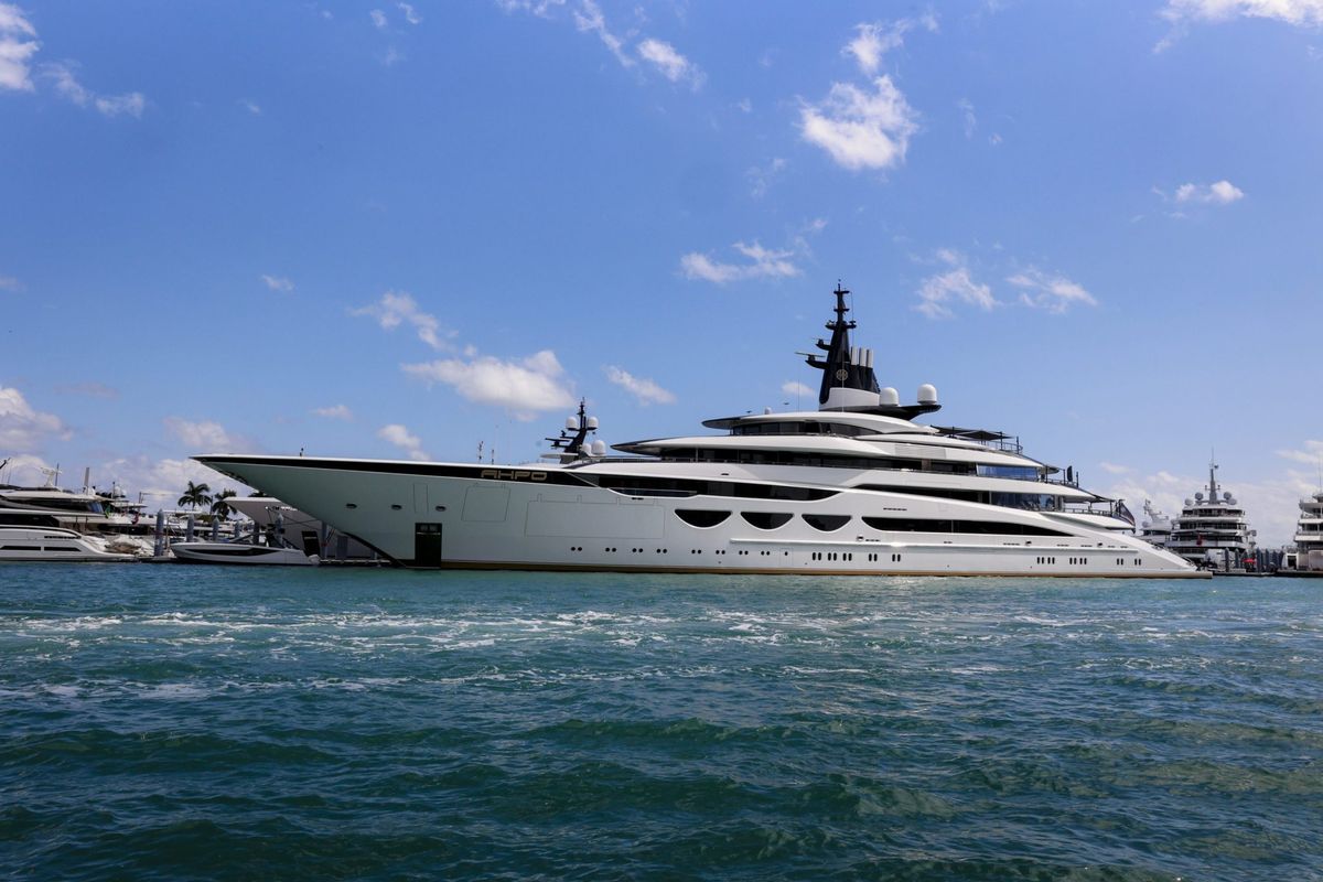 The climate economics of the world’s 6,000 superyachts: ‘It’s not an entirely rational decision’ 1 370872f7 Yacht Marie Uzcategui GettyImages 2005960724 e1717768027423