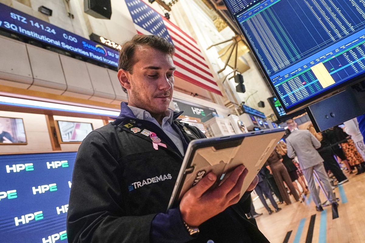 U.S. stocks fall as midsized bank earnings worry traders about underlying state of the economy | Fortune 1 69754cf4 AP25288523845783 e1760650181460