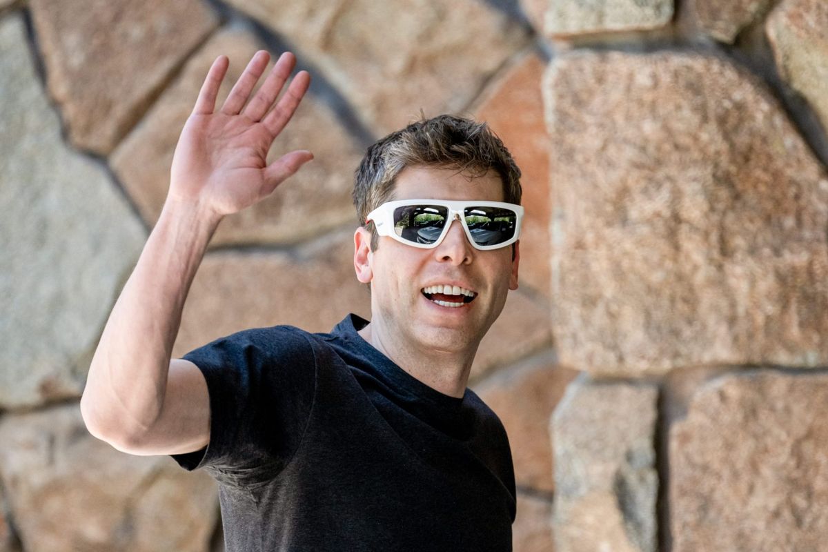 Sam Altman says the AI talent war is a bet that a 'medium-sized handful of people' will make superintelligence breakthroughs 1 73194a1d GettyImages 2223572220 e1754781390427