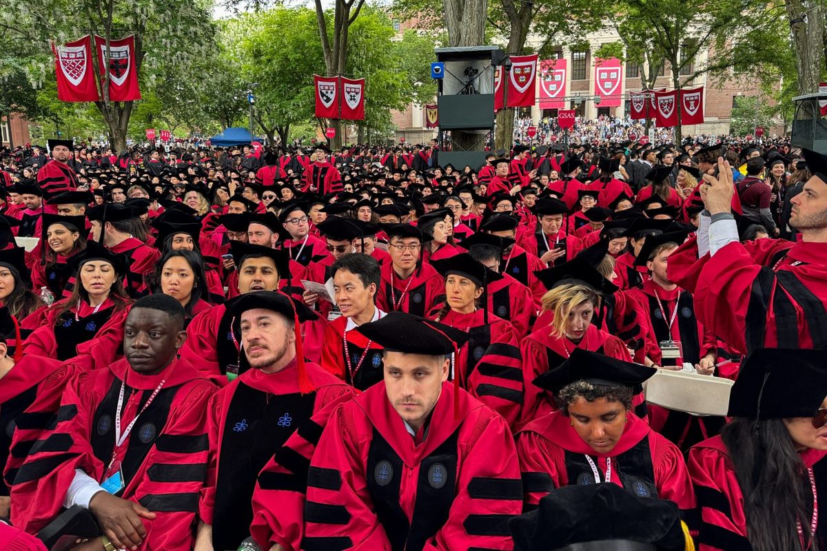 As Harvard's and Yale's private equity holdings go on sale, buyers can use this technique for 1,000% windfalls. 'It makes your brain melt' 1 85863ac9 GettyImages 2216970707 e1749844547399