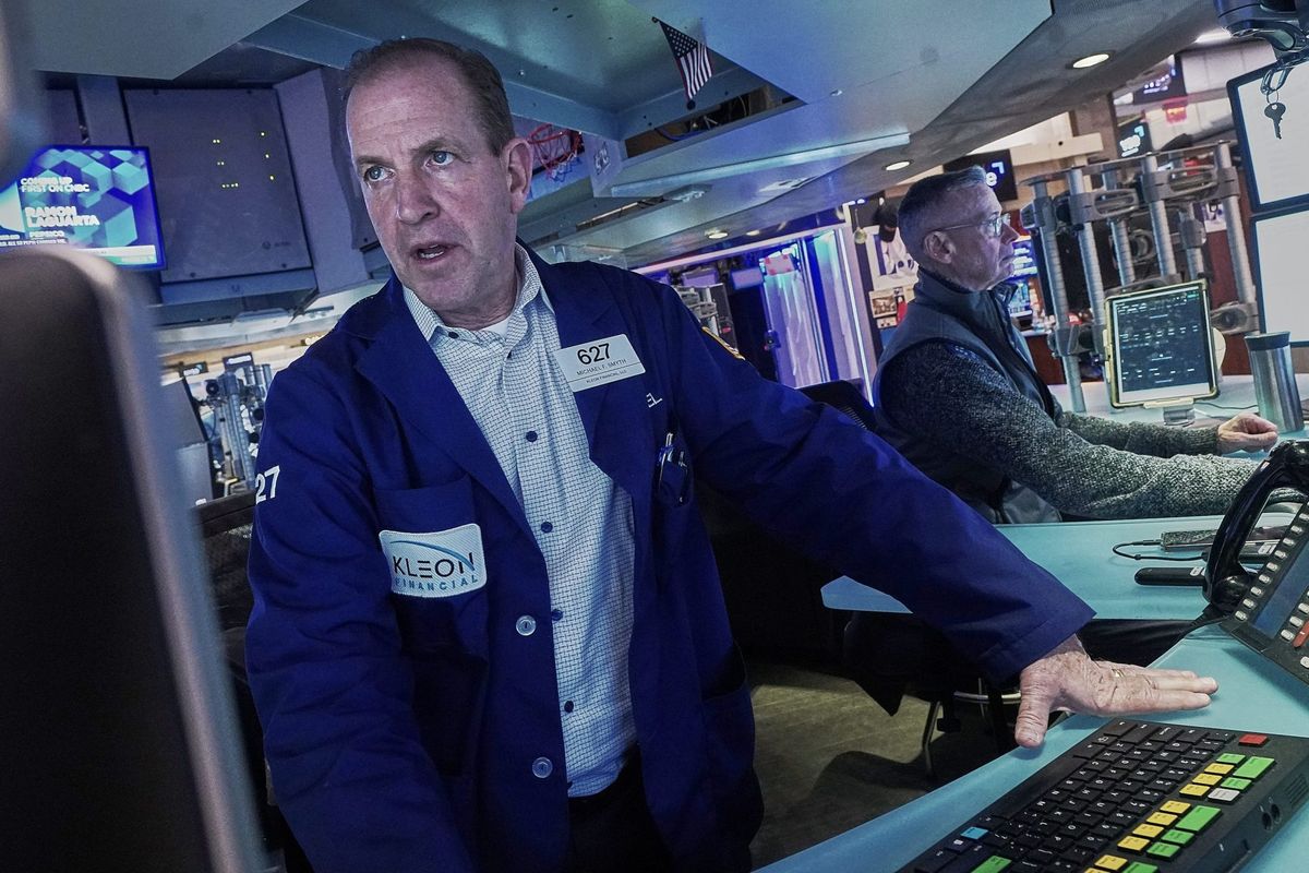 S&P rings up 5th loss in 6 days as tech stocks drag index down, led by AMD's 17.3% drop | Fortune 1 8b00237e AP26034565400054 e1770242649190