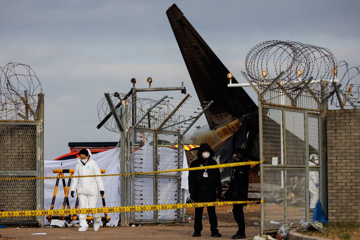 Black boxes on crashed Jeju Air flight that killed 179 stopped recording 4 minutes before disaster 1 988f6334 GettyImages 2191119049 e1736600352617