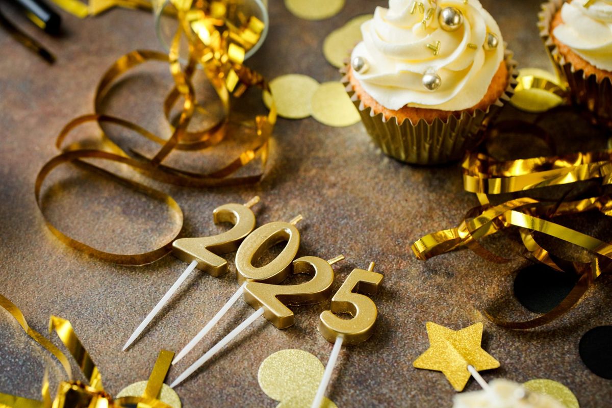 These stores are open—and closed—on New Year's Day 2025 1 a4817a9f GettyImages 2159577883 e1734547735288