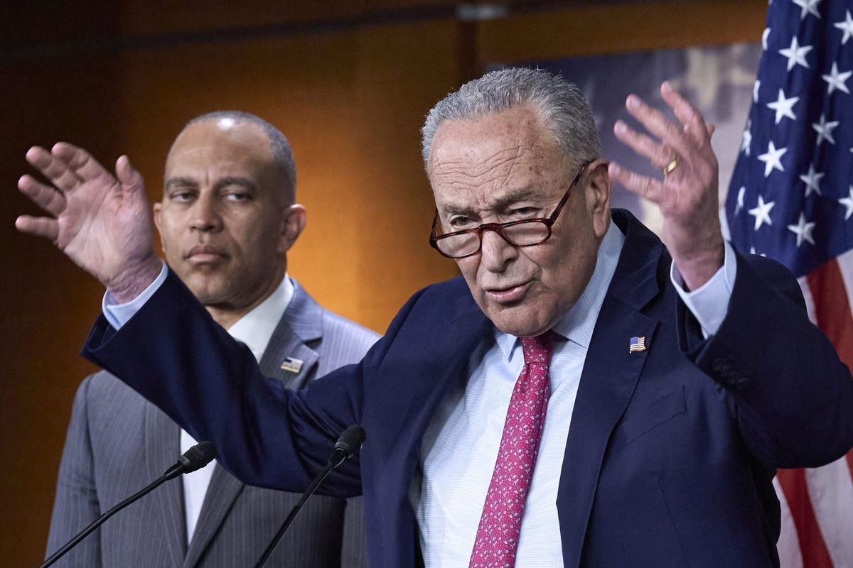 Trump to meet with top congressional leaders Monday ahead of government shutdown deadline at midnight on Wednesday | Fortune 1 b516f600 AP25266483178728 e1759017749811