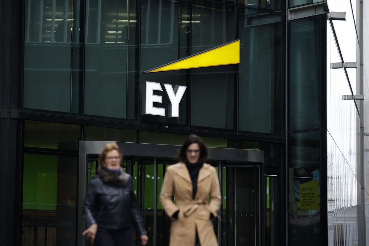 EY fired dozens of staff members who attended 2 video training meetings simultaneously 1 babe8348 GettyImages 1229842971 e1729592334947