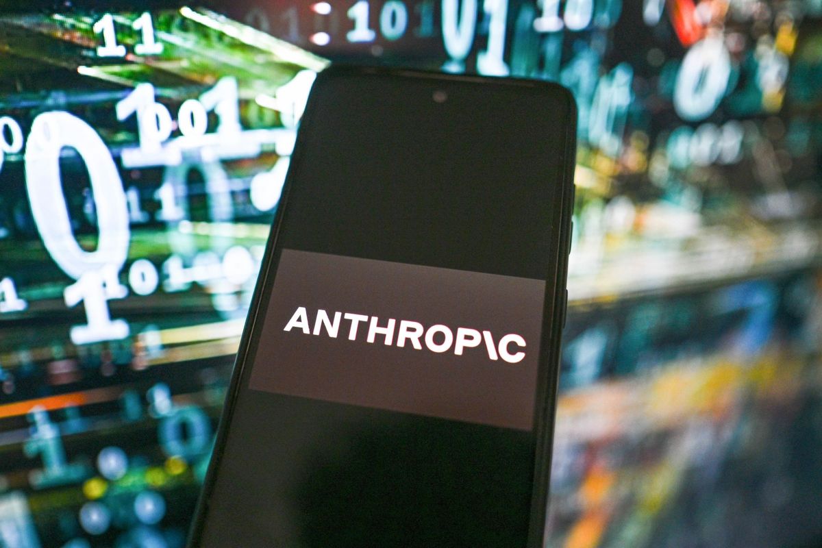 Can Anthropic’s CFO sell Wall Street on an AI firm Washington calls a ‘risk’? | Fortune 1 bb0bba60 GettyImages 2264080846