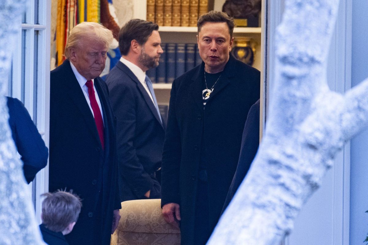 Elon Musk’s China briefing highlights possible advantages for SpaceX and Tesla, which have billions in fed contracts and deep ties to China 1 bcc05eff GettyImages 2204569267 e1742591703841