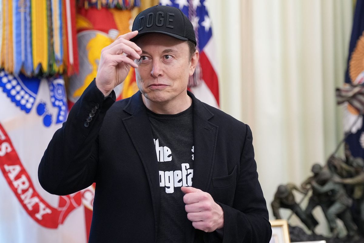 Elon Musk is officially on the trillionaire path as Tesla shareholders approve an unprecedented $1 trillion pay package | Fortune 1 c0046b6c GettyImages 2217854100