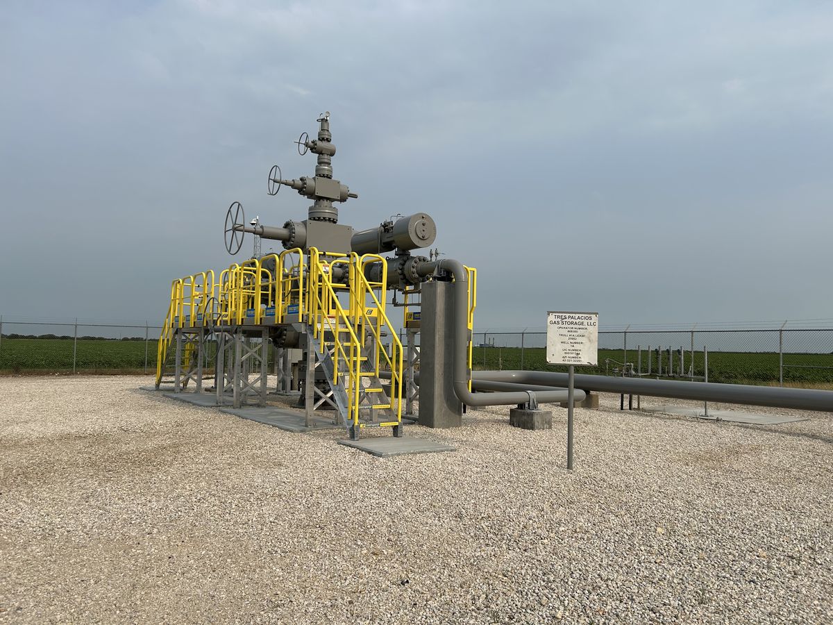 Little-known underground salt caverns could slow the AI boom and its thirst for power | Fortune 2 Enbridge recently completed an expansion at its Tres Palacios salt cavern storage hub in Texas and more incremental expansions are starting soon through 2030.