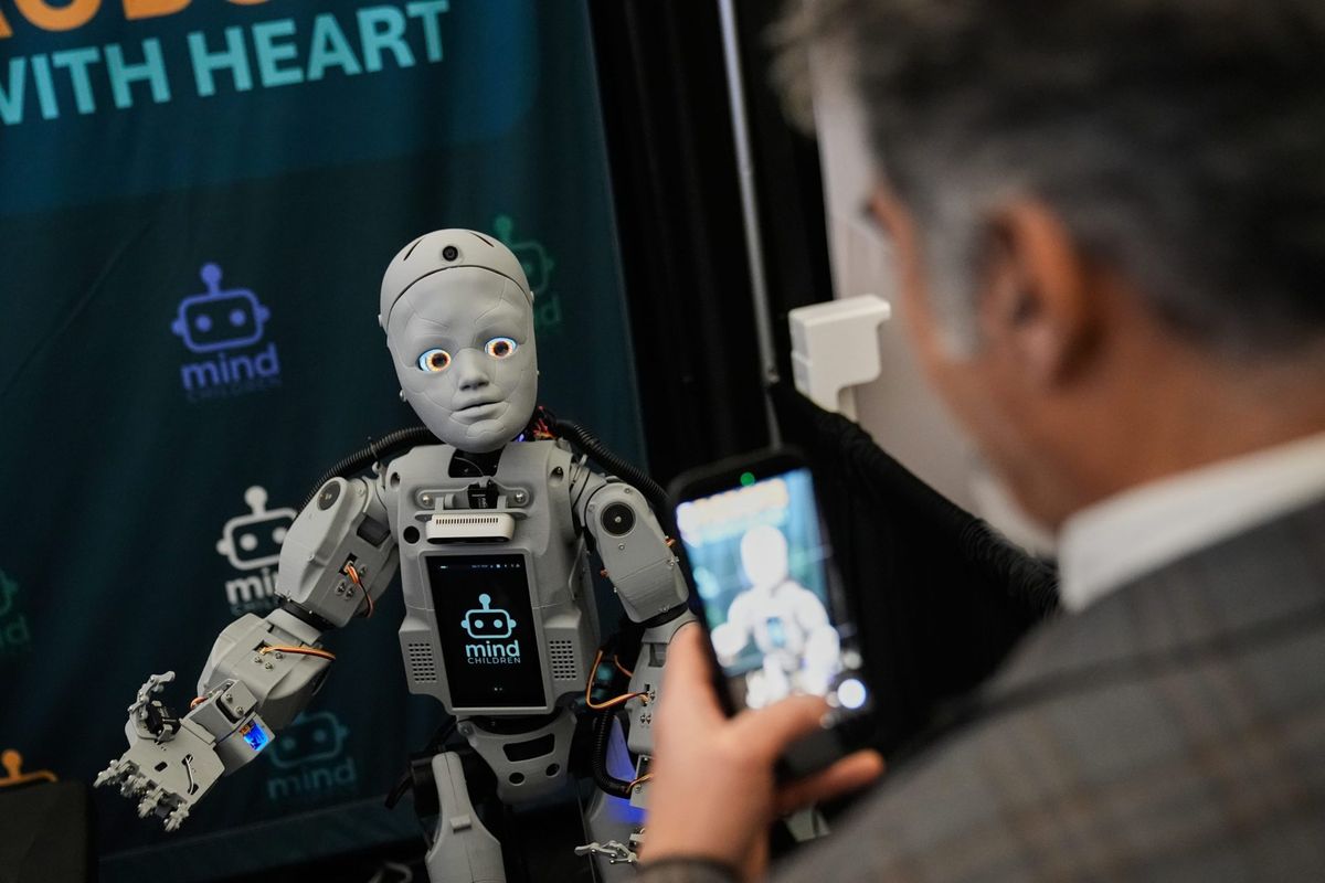 Even in Silicon Valley, skepticism looms over robots, while 'China has certainly a lot more momentum on humanoids' | Fortune 1 cd5ebaa6 AP25346647459283 7ddc78 e1765639439103