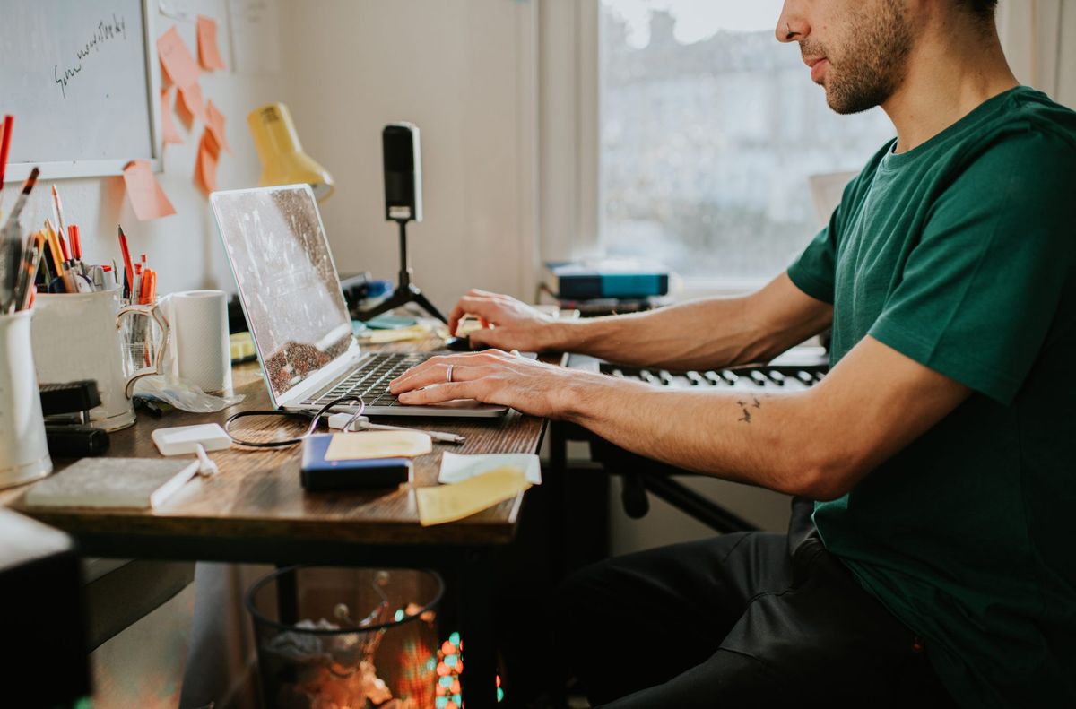 U.K. employees now have the right to request flexible work from day 1—but employers may have to bear the brunt of the new measures 1 d2892539 GettyImages 1447935074 e1712673125933