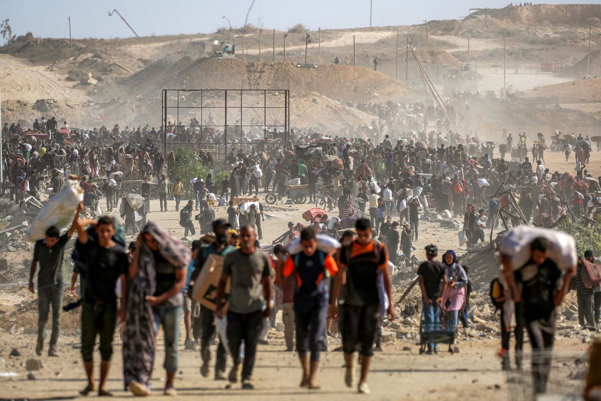 Trump orders Israel to stop bombing Gaza after Hamas partially accepts his peace plan | Fortune 1 ddec8d90 GettyImages 2237862872 e1759531619324