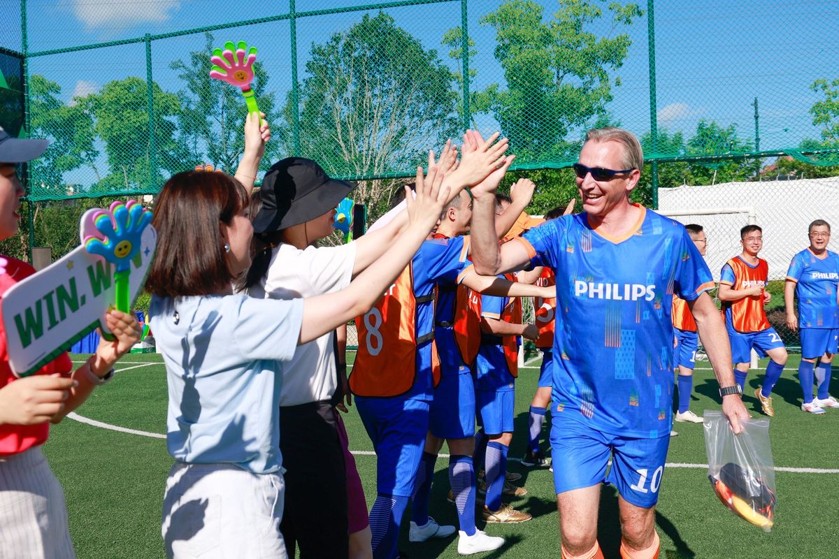 How Fortune 500 Europe’s C-suite execs spend their time when they’re not hard at work—from puzzle-solving to jumping rope 1 fe87eafb RJ football match China