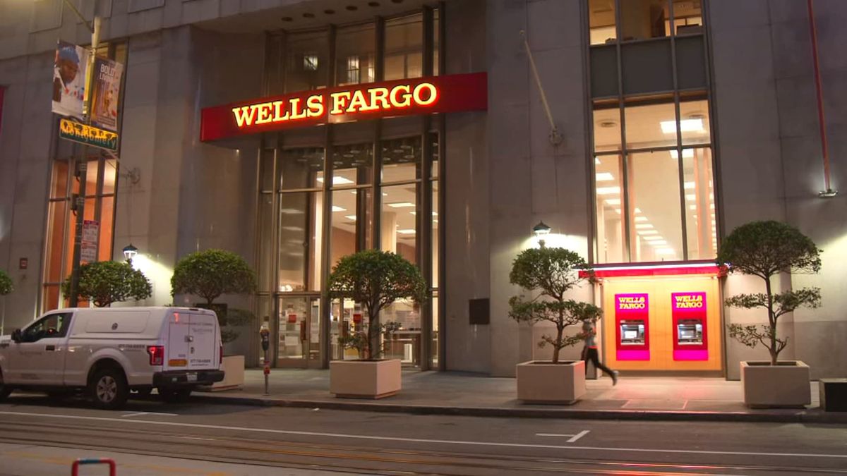 Wells Fargo announces  billion buyback, shares rise
