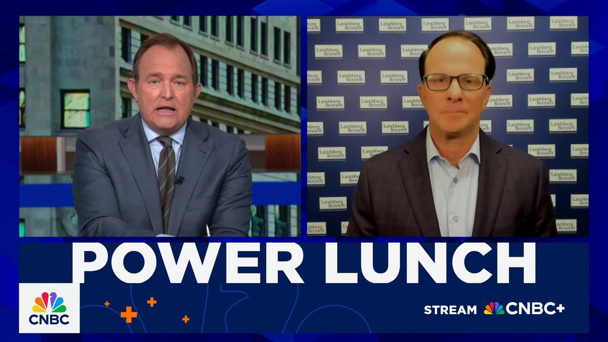 Palo Alto Networks reports earnings beat, says founder Nir Zuk retiring from company 1 Power Check: Palo Alto Networks, Viking Holdings, and Estee Lauder