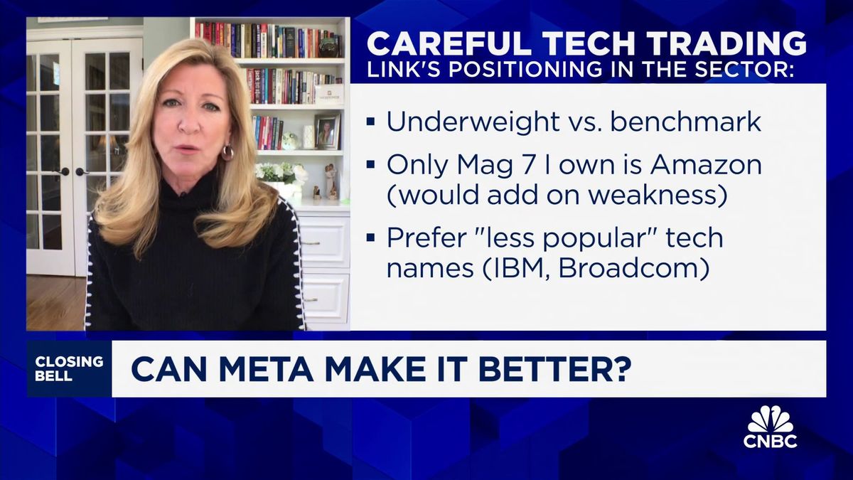 Reddit shares plunge after Google algorithm change contributes to miss in user numbers 1 I'd buy Amazon over Meta, says Hightower's Stephanie Link