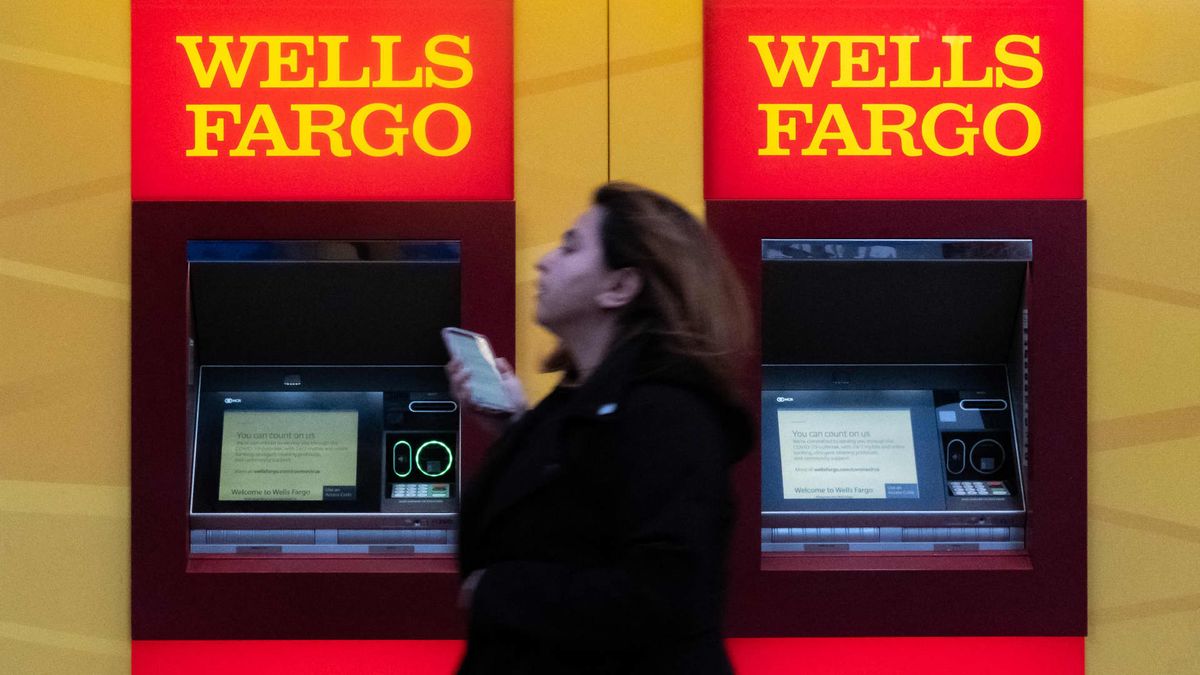 Wells Fargo earnings top estimates even as lower interest income cuts into profits Wells Fargo earnings top estimates even as lower interest income cuts into profits