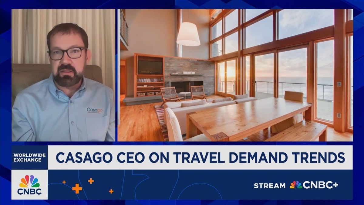 Fewer international tourists are visiting the U.S. — economic losses could be 'staggering,' researchers estimate 1 Schwab: People are holding onto their money, booking last minute