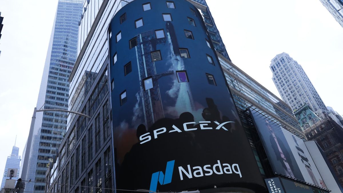 Jim Cramer says it’s not too late to buy SpaceX — under one condition Jim Cramer says it’s not too late to buy SpaceX — under one condition