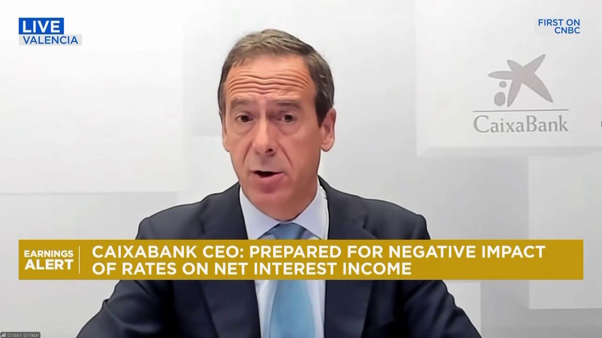 Italy's Mediobanca rejects Monte dei Paschi's 'destructive' 13-billion-euro takeover bid 1 Banking consolidation is positive, but not all deals are good, says Caixabank CEO