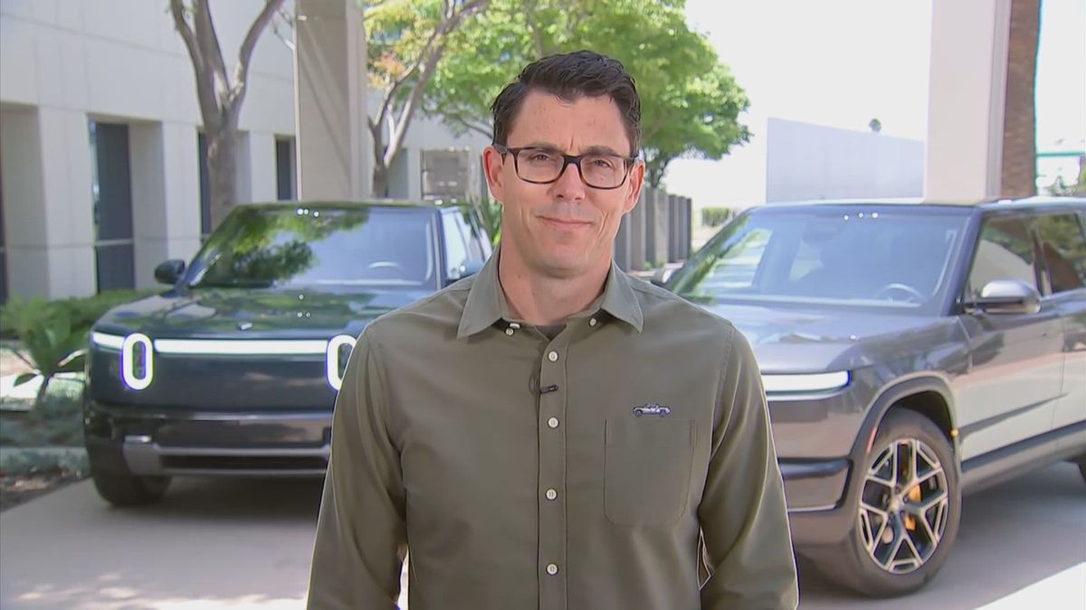Rivian renegotiates DOE loan down to $4.5 billion, adjusts capacity plans for Georgia plant 1 Watch CNBC's full interview with Rivian CEO RJ Scaringe on the company's Q1 results