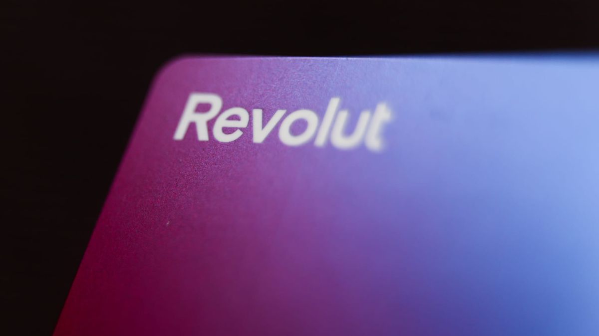 Bank of England chief says no rift with UK government as Revolut licence delay draws scrutiny