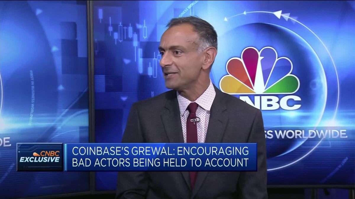 Coinbase is 'confident' a U.S. bitcoin ETF will be approved after SEC's court defeat 1 Coinbase legal chief discusses terrorism financing with crypto and bitcoin ETFs