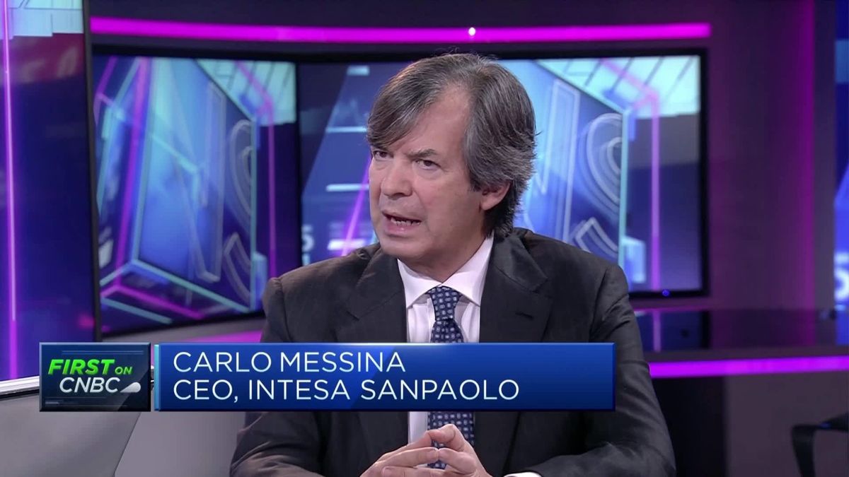 UBS shares rise 3% as market focuses on strong underlying profit 2 In Italy, banks and the government have a 'common target,' says Intesa Sanpaolo CEO