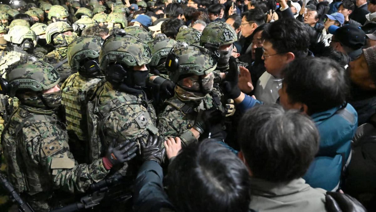 South Korean stocks rebound from lows in chaotic trading as president says he’s lifting martial law