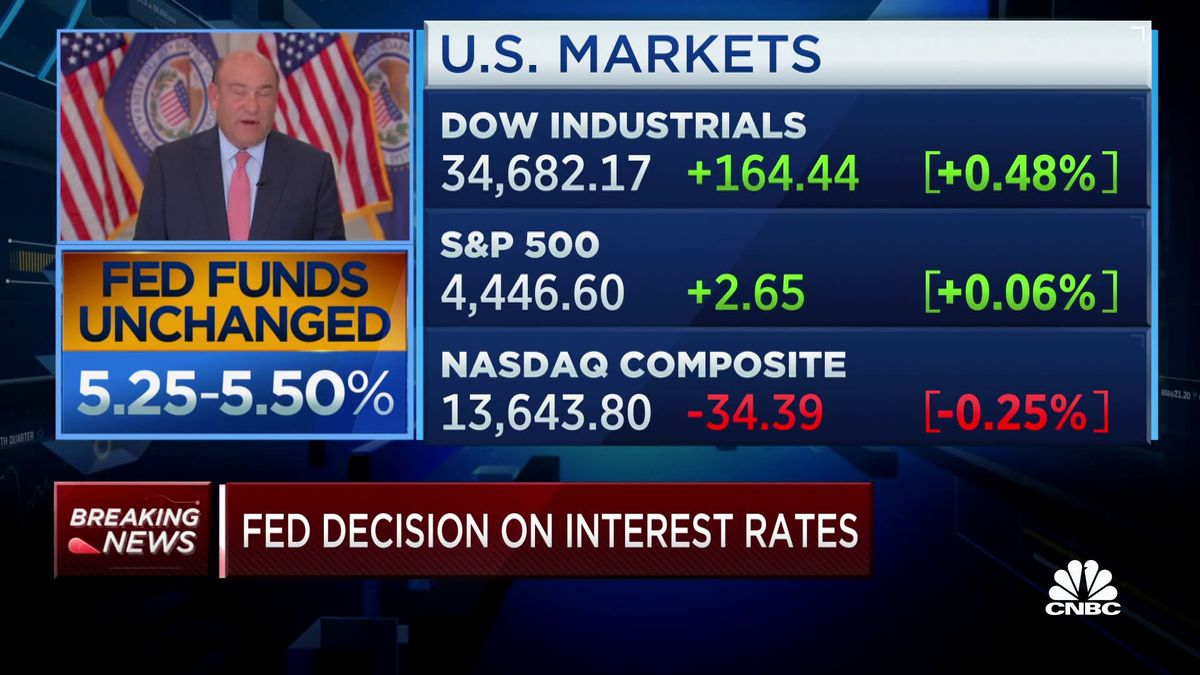 Fed declines to hike, but points to rates staying higher for longer 1 Federal Reserve leaves interest rates unchanged