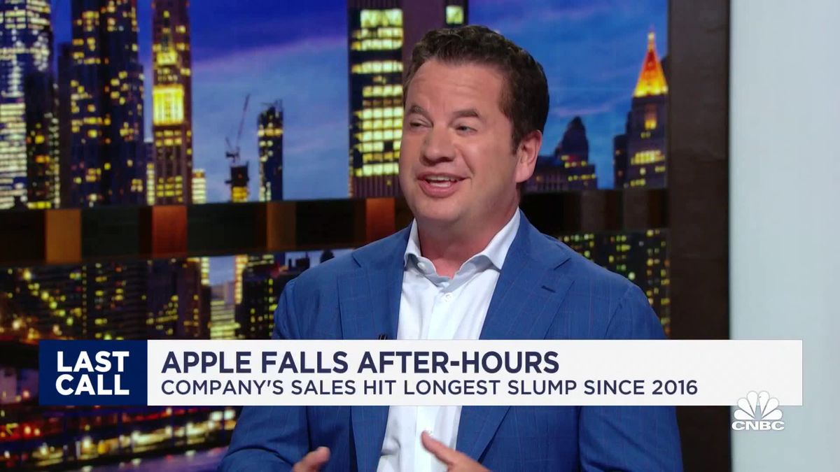 Amazon's online advertising unit just brought in over $10 billion in the second quarter 2 At the end of the day Amazon has 'more levers to pull' than Apple, says RSE Ventures' Matt Higgins