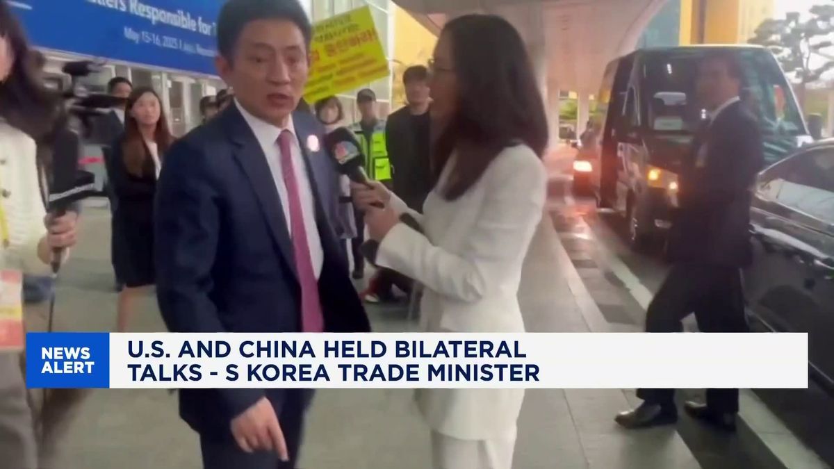Big Chinese companies like Alibaba show that AI-powered ads are giving shopping a boost 1 Chinese trade envoy Li Chenggang says talks with U.S. counterpart at APEC meeting in Jeju 'good'