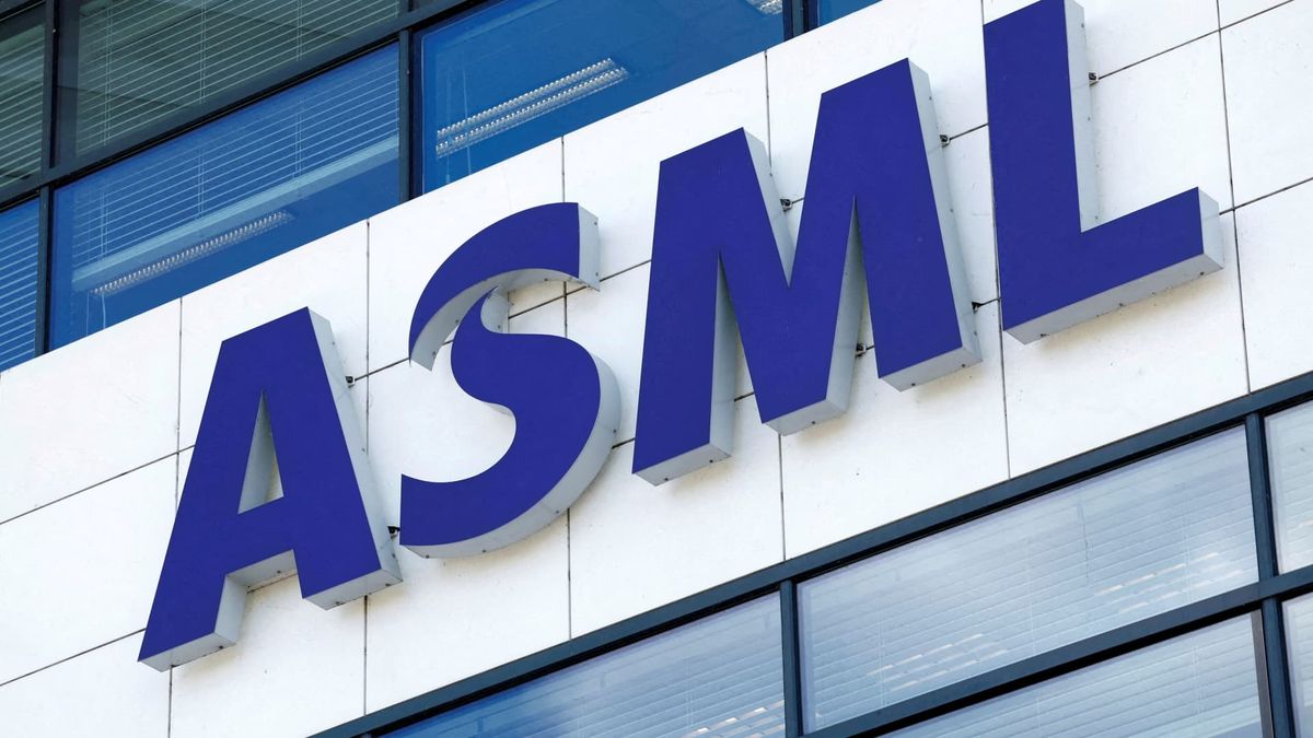 ASML bookings surge as AI chip demand boosts purchases of its critical semiconductor tools ASML bookings surge as AI chip demand boosts purchases of its critical semiconductor tools