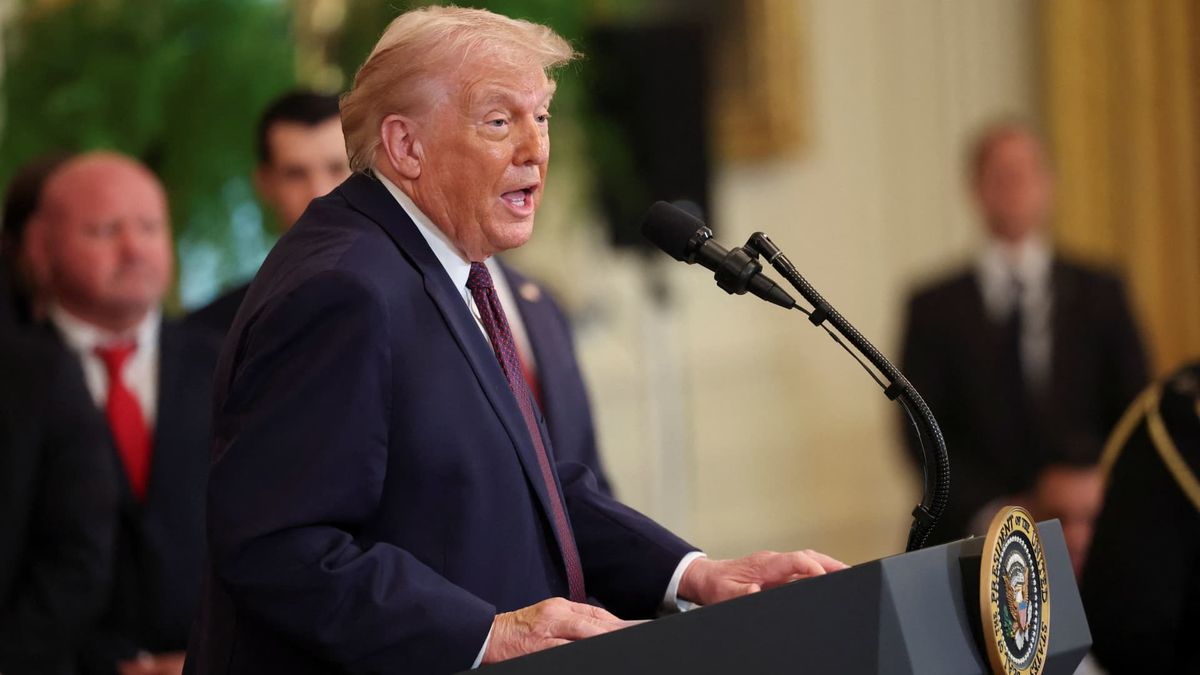 AI chip trade, Saks’ bankruptcy woes, Trump’s health-care plan and more in Morning Squawk