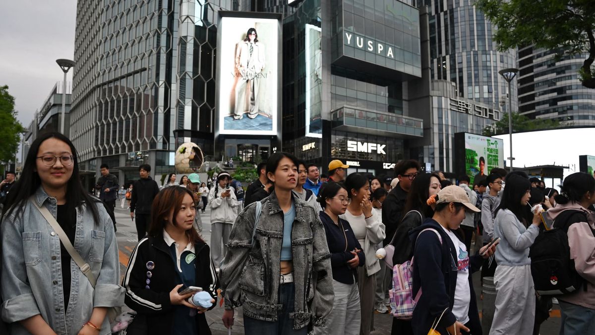 Big Chinese companies like Alibaba show that AI-powered ads are giving shopping a boost