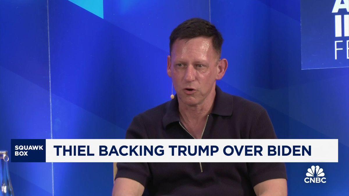 Peter Thiel says, 'If you hold a gun to my head I'll vote for Trump' though he isn't backing campaign 1 Peter Thiel backs Donald Trump over Joe Biden