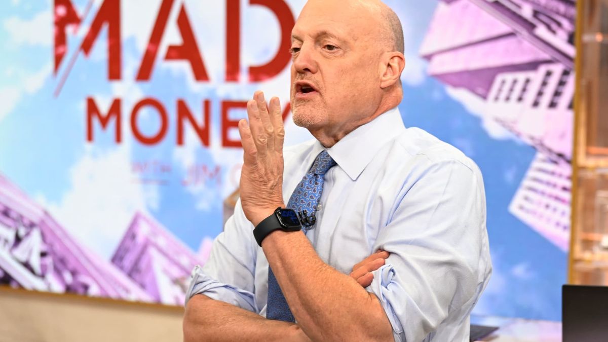 Cramer says look to these 4 stocks to go with your high-flying tech names Cramer says look to these 4 stocks to go with your high-flying tech names