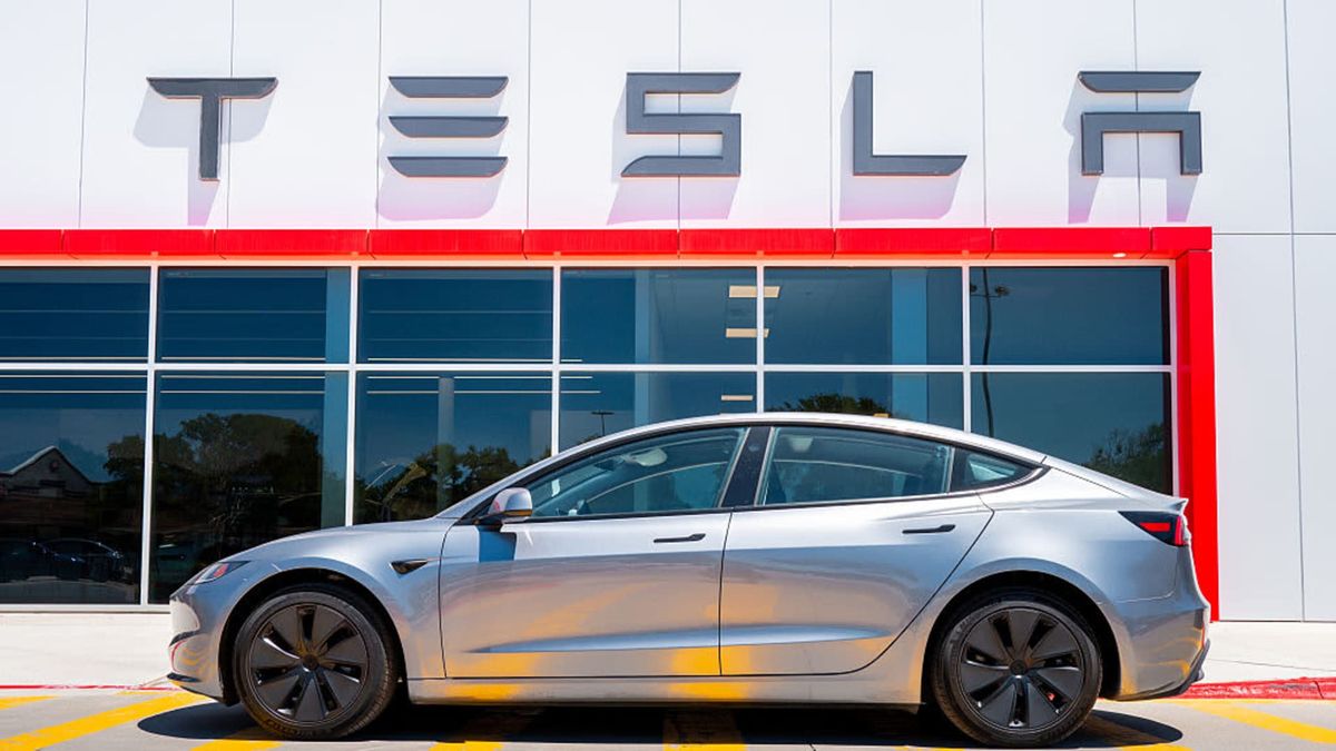 Tesla deliveries rise 7% before EV tax credits expire Tesla deliveries rise 7% before EV tax credits expire