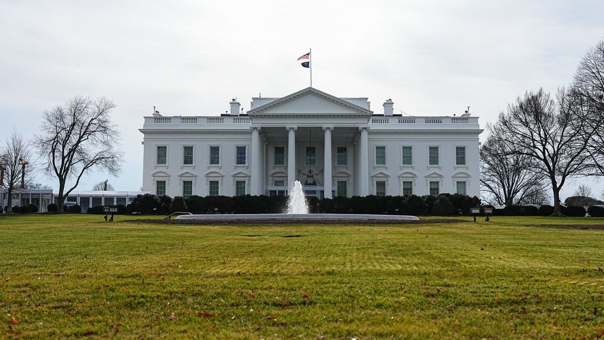 White House launches app touting Trump’s record, with some key omissions White House launches app touting Trump’s record, with some key omissions