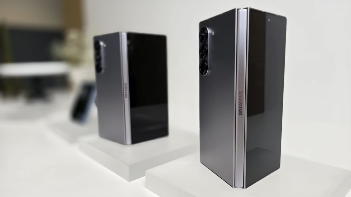 Samsung launches latest foldable phones in the face of rising competition and Apple’s AI play